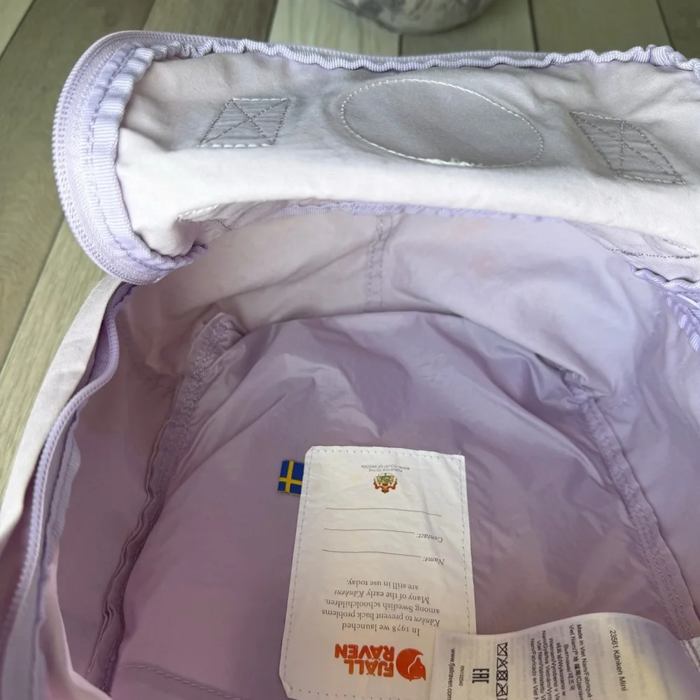 Fjallravenˊ Kanken Mini Backpack - Picture 7 of 9